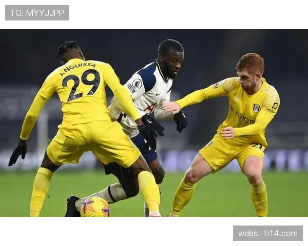巴黎圣日耳曼主场0-1不敌尼斯，法甲卫冕冠军遭遇赛季主场首败